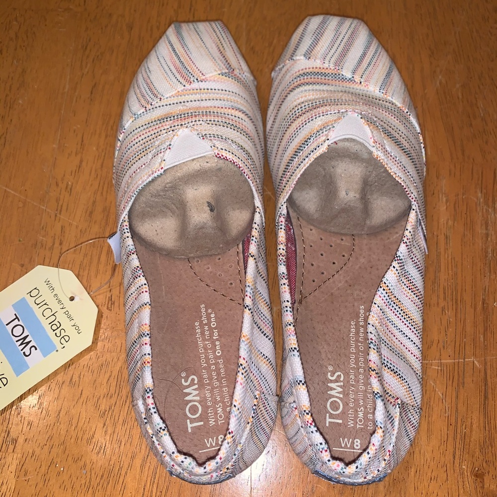 Women’s Toms Classic NWT Sz 8